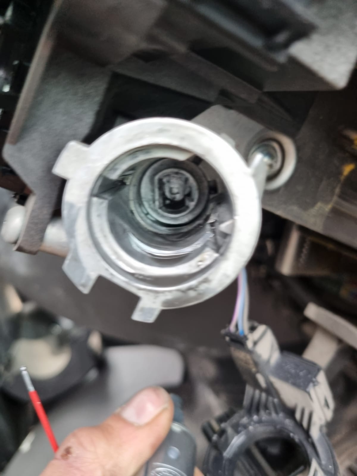 Faulty Ford Transit ignition barrel causing key turning issues